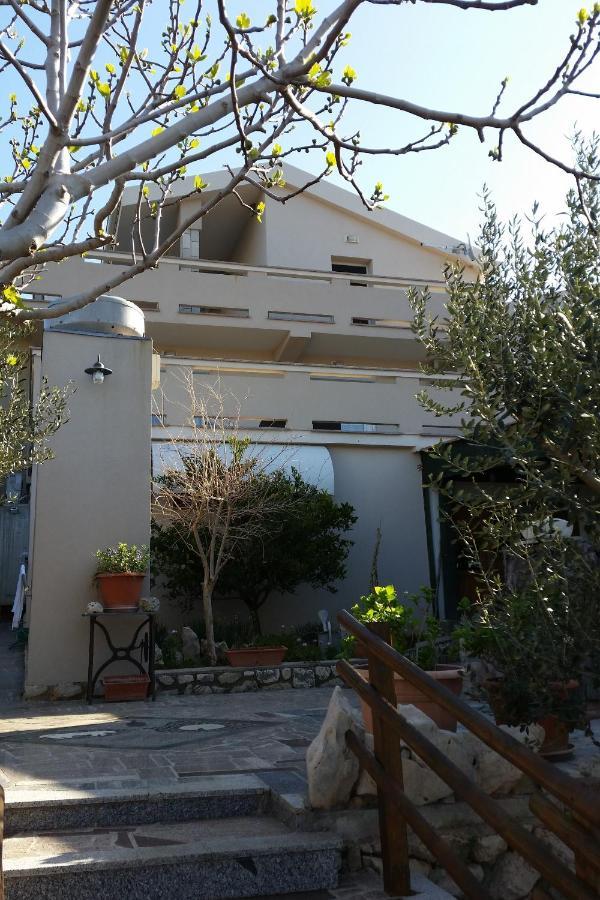 Apartments With A Parking Space Kolan, Pag - 16482 Exteriér fotografie
