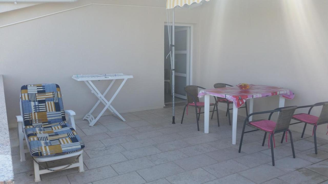 Apartments With A Parking Space Kolan, Pag - 16482 Exteriér fotografie