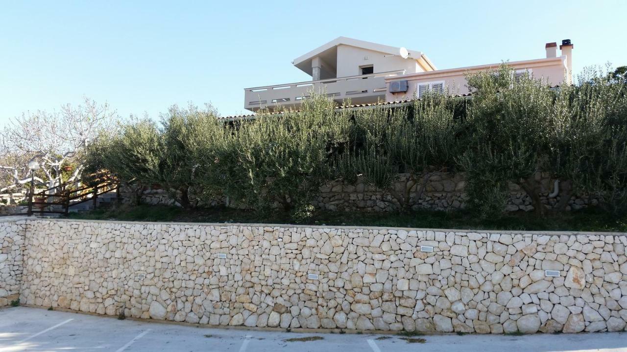 Apartments With A Parking Space Kolan, Pag - 16482 Exteriér fotografie